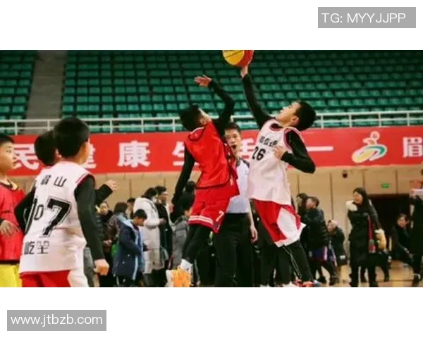 成都篮球队逆袭之路的真实记录与奋斗精神的展现